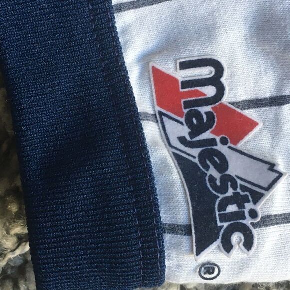 Rare Seattle Mariners Jersey V-Neck - Picture 5 of 9